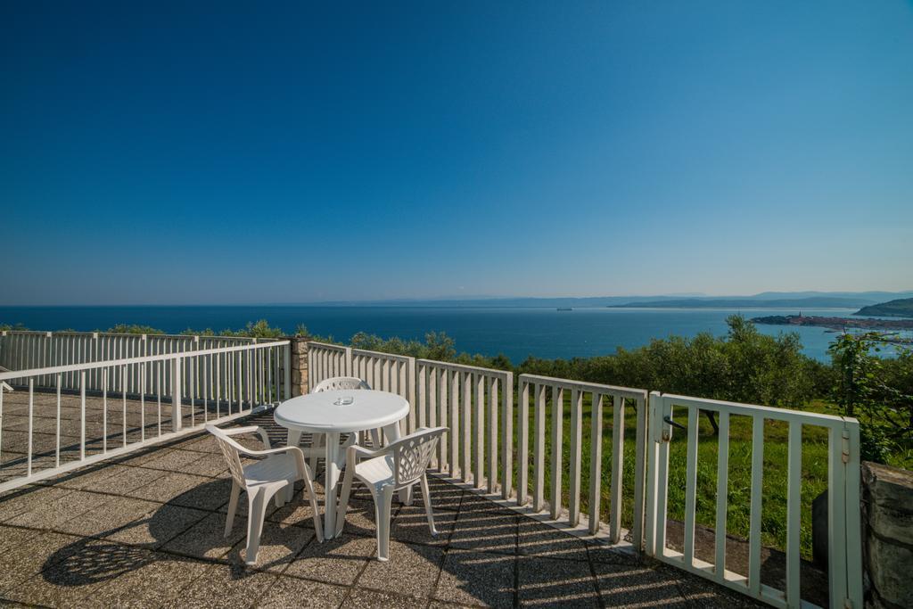 Suite mit Terrasse und Meerblick